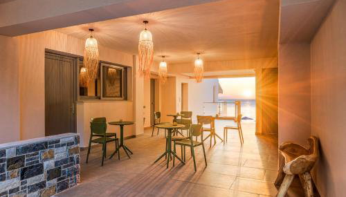8MOONS Boutique Apartments - Photo 2