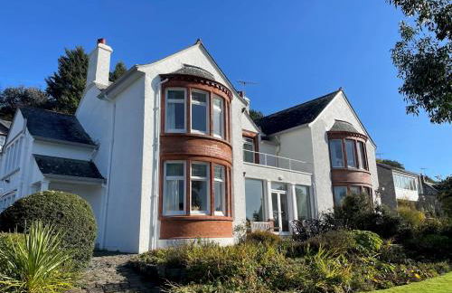 Beautiful 4BR Period Home With Spectacular Views - Pass the Keys - Photo 25