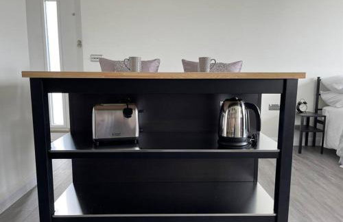 Studio apartment in Harefield - Photo 13