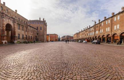 [Piazza Martiri]-In pieno centro sotto al Castello - Photo 26