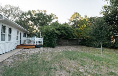 Gulf Coast Craftsman - Cozy, Charming & Central! - Foto 38