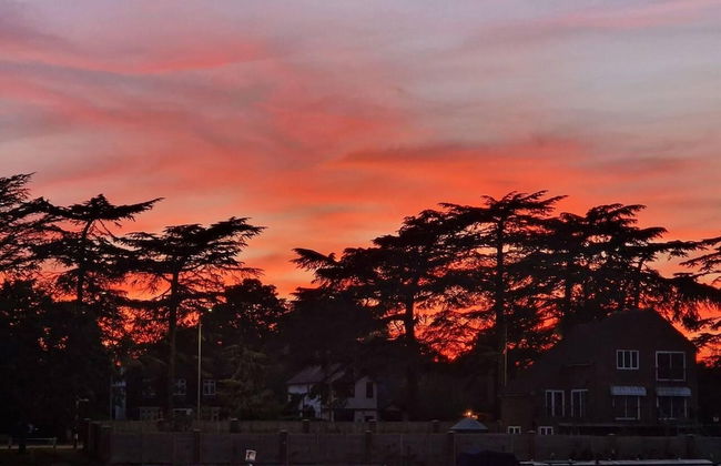 Romantic 3beds Yacht Escape on Thames - Photo 5
