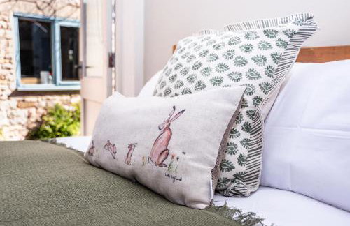 Historical Sherwood Forest Cottages - Sleeps 16 - Foto 26