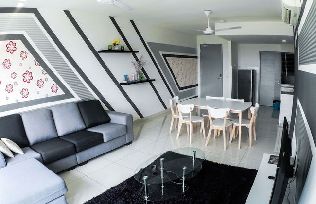 1Tebrau Premium Suites by 12stay - Photo 57