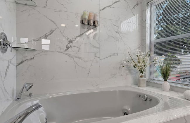 4b 2b w Hot Tub BBQ Firepit 9mins to Beach - Foto 18