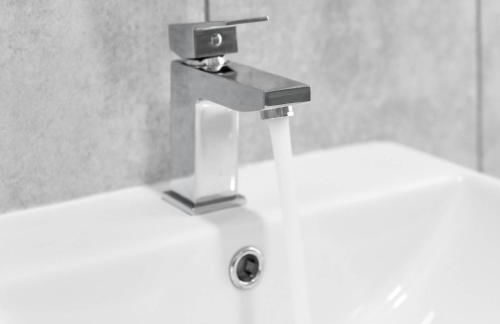 Modern Apartment - Street Parking - Wi-Fi Netflix 49AGH - Foto 18