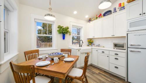 City Park Bungalow Pet Friendly with Dog Run - Foto 3, furniture, stove, dishwasher, toaster