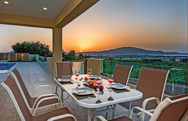 VILLA HILL FAMILIES ONLY - Photo 29