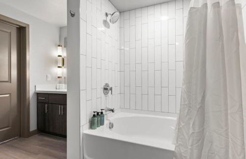 Cozysuites PHX RORO Gym Pool Pets Parking #12 - Photo 19