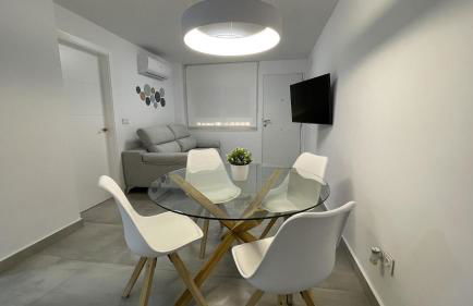 Piso de lujo en primera linea de playa y garaje - Photo 9