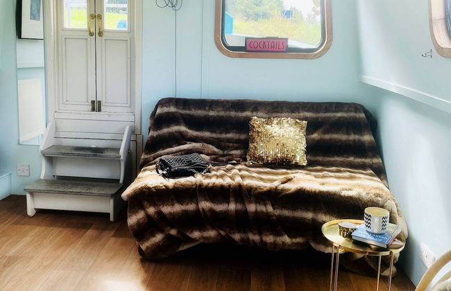 5 Star Stunning Houseboat, no Experience Required! Enjoy the Most Romantic Trip! - Foto 14