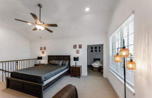 Luxury Oasis - Glam Decor, Putting Green, Arcade Fun & EV Station - Foto 28