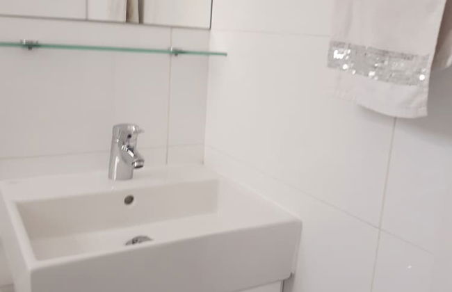 Eva Christ Apt - Photo 16