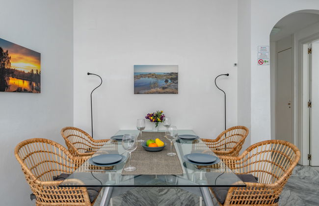 2 bedroom Apartment in Marbella with swimming pool - Photo 10