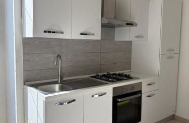 Modern 1st floor apartment with balcony - Casa Berto - Foto 2