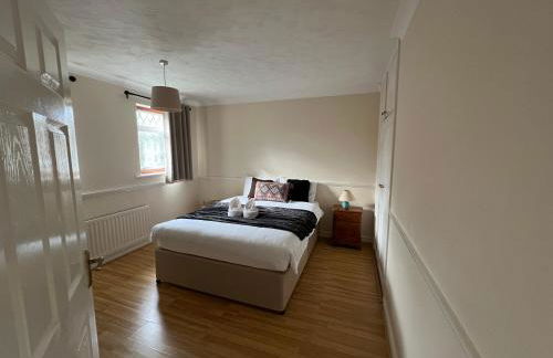 Super King Bed Suite, Executive office, fast WiFi, free parking - Foto 7