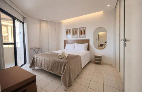 Flat em frente ao mar com piscina varanda e AC - Foto 2