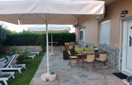 Alexandra's garden - Photo 7