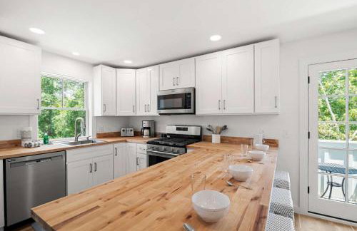 Sprawling Home 1 Mi to Downtown - Foto 36