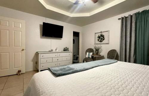 Rest, Relax & enjoy the entire cozy vacational home! - Photo 7