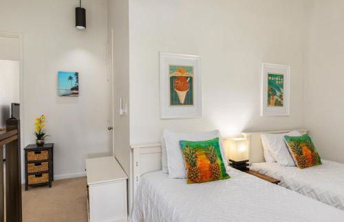 Stunning Golf Course front near the beach - Photo 23