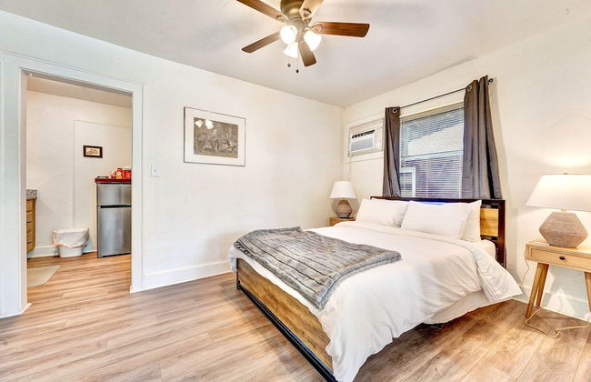 Stunning House In Convenient Location N Downtown - Photo 1