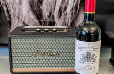 Robert Bolt House, Free Parking, 1 Minute to Metrolink - Photo 8