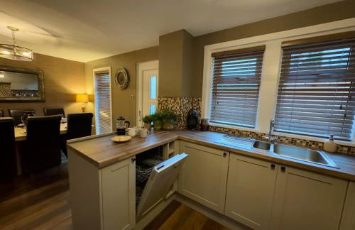 Cochrane House - Photo 12