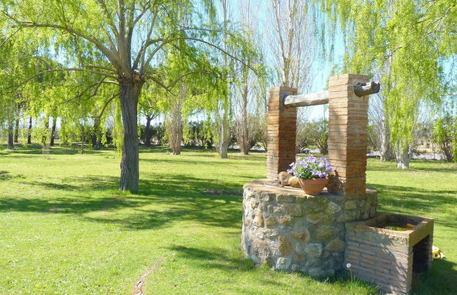 Large Farmhouse with Private Pool & Large Garden near Beach - Foto 39