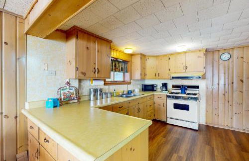 Timberlane Lodge- The Musky, Bluegill & Walleye - Foto 18