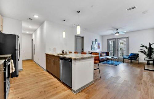 Near CU and minutes to DT gym pool hammock - Foto 7