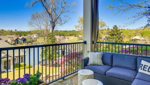 Balcony and Community Perks Lake Martin Condo! - Foto 3