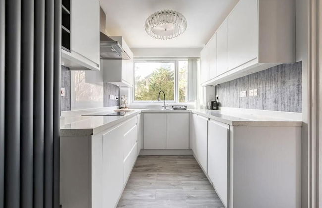 Spacious 1 bed Apartment With Parking & Balcony! - Foto 6