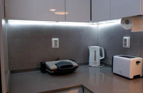 Luxury 2BR Spacious & Stylish with Patio near Metro - Foto 35