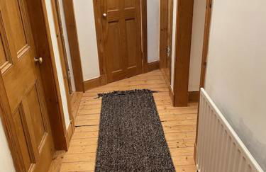 The Ramblers Rest - whole apartment - pet friendly - close to amenities and walks - Photo 29