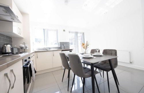 Contemporary 3 Bedroom Home with Garden & Parking - Foto 12