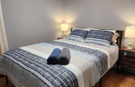 Charming 5 Bed with Spacious Yard with HotTub - Foto 21