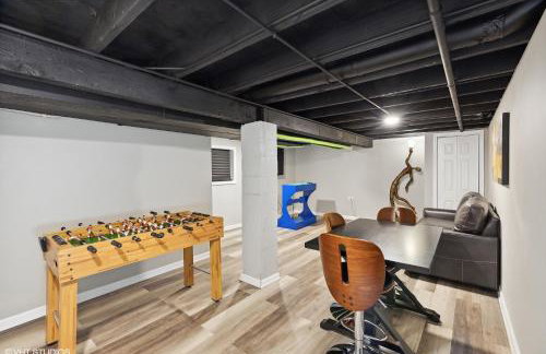 Modern Retreat, Double lot with Pergola, Fire pit, Game room, 5 min to Brookfield Zoo - Foto 4