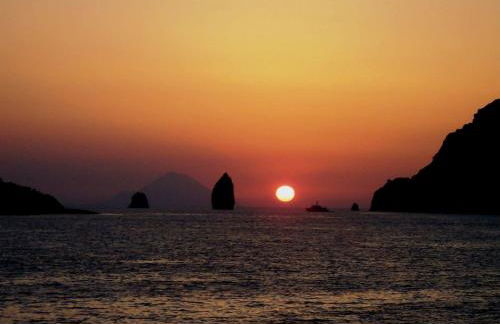 Holiday Home Villa Noir in Vulcanello by Interhome - Foto 34