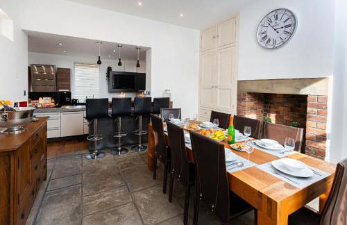 Thrushley Cottage in Wakefield - sleeps 7 - with roof terrace - Foto 5