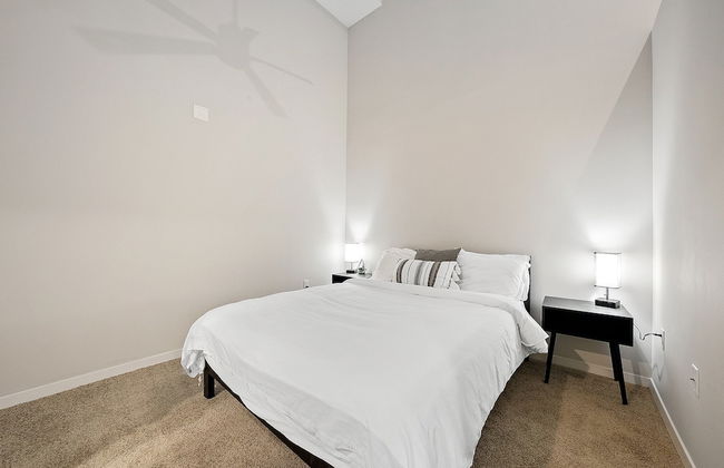 Cincinnati City Club Apartments by Airriva - Photo 22