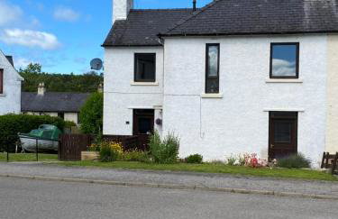 No 5 Newly refurbished 4 bedroom house - Foto 1