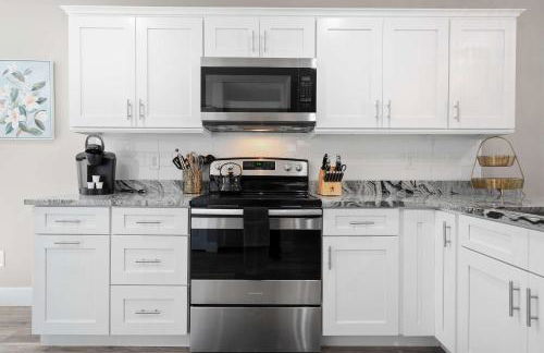 5 Minutes to Beach and Downtown Fire pit Grill - Foto 15