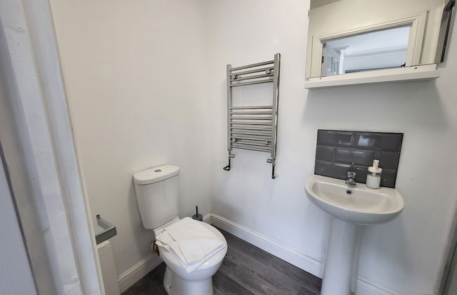 Comfortable Stay - Fishpond Dr - Photo 10