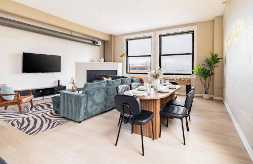 Downtown 2BR | Walk to Venues, Play house Square - Foto 9