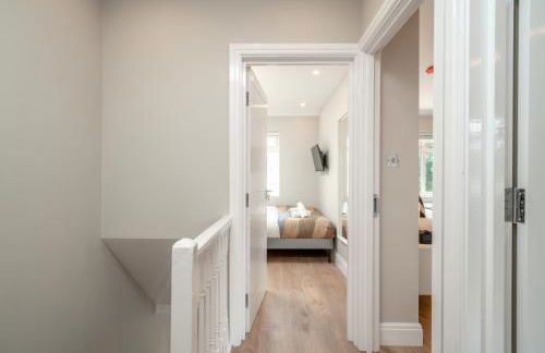 Edgeware Home 4 Bedroom House-Free Parking - Foto 72