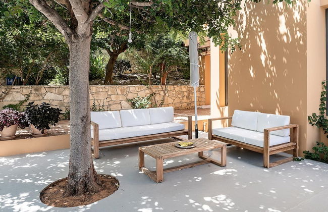 Chloe Seafront Villa - Photo 15