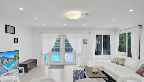 Central Stunning Villa with Heated Pool Cabana - Foto 4