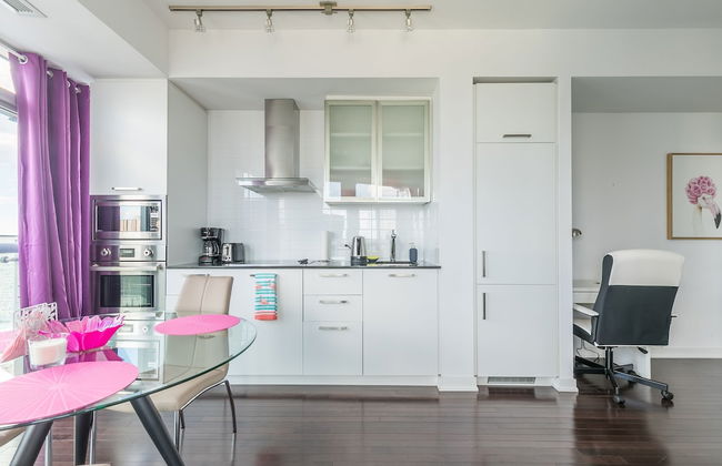 Maple Leaf Square - Photo 69