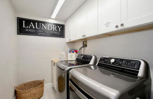 ZEN BEACH RETREAT - OCEAN VIEW TOWNHOUSE -No Drive Beach - Foto 114